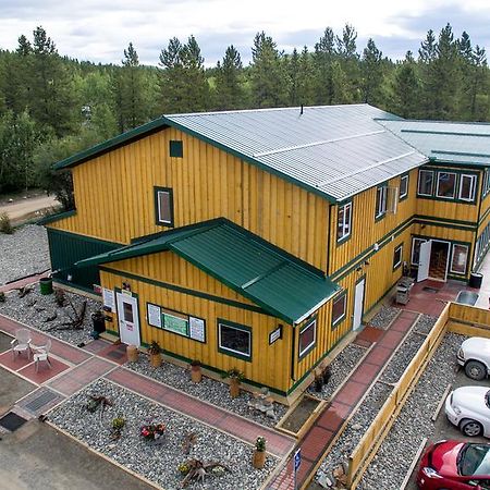 Hot Springs Campground & Hostel Upper Laberge Exterior photo